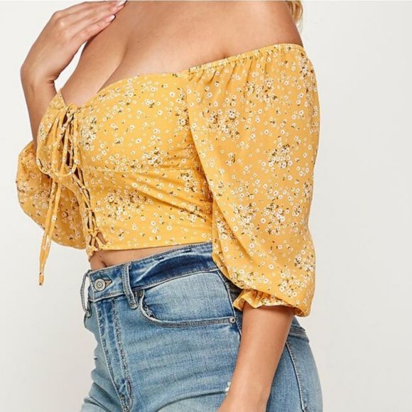 Sexy Yellow Flower Crop Top Front Lined - Picture 3 of 3